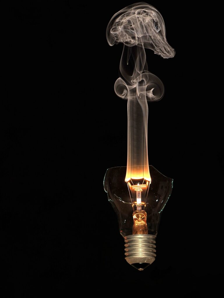 the light bulb, burned out, smoke-1009393.jpg